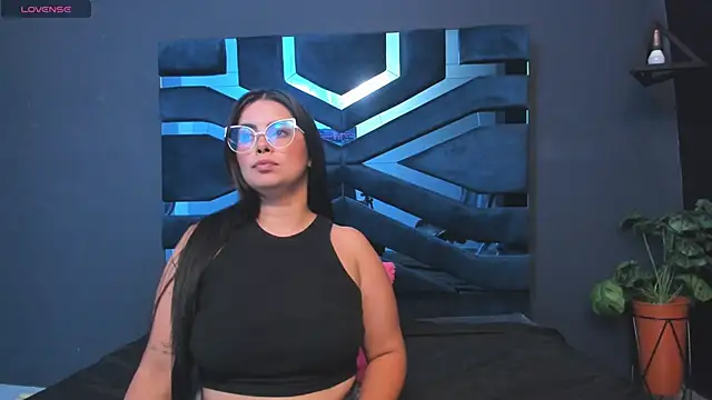 Snapshot of Valka_Ross chatting on November 11, 11:27 pm Valka Ross online show from November 11, 11:27 pm