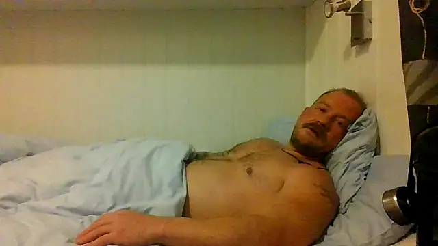 Snapshot of Real_viking chatting on October 5, 9:45 pm Real viking online show from October 5, 9:45 pm