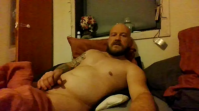 Snapshot of Real_viking chatting on November 16, 7:19 pm Real viking online show from November 16, 7:19 pm