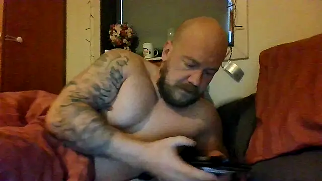 Snapshot of Real_viking chatting on November 17, 8:53 am Real viking online show from November 17, 8:53 am