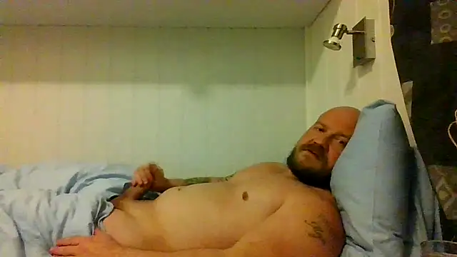 Snapshot of Real_viking chatting on November 19, 9:37 pm Real viking online show from November 19, 9:37 pm