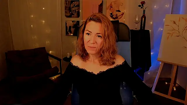 Snapshot of DonnaSmitth chatting on October 21, 3:24 pm DonnaSmitth online show from October 21, 3:24 pm