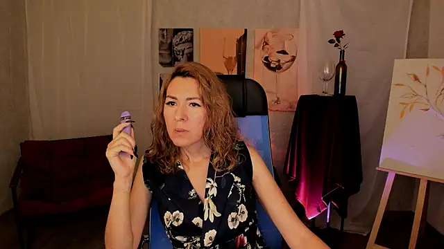 Snapshot of DonnaSmitth chatting on October 30, 3:24 pm DonnaSmitth online show from October 30, 3:24 pm