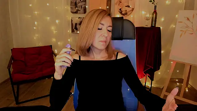 Snapshot of DonnaSmitth chatting on November 2, 9:55 am DonnaSmitth online show from November 2, 9:55 am