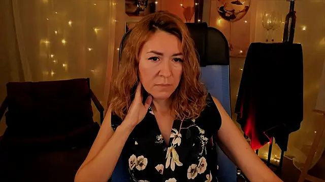 Snapshot of DonnaSmitth chatting on November 13, 3:55 pm DonnaSmitth online show from November 13, 3:55 pm