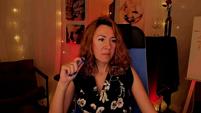 Snapshot of DonnaSmitth chatting on November 28, 3:25 pm DonnaSmitth online show from November 28, 3:25 pm