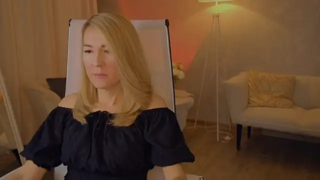 Snapshot of DonnaSmitth chatting on January 12, 6:46 pm DonnaSmitth online show from January 12, 6:46 pm