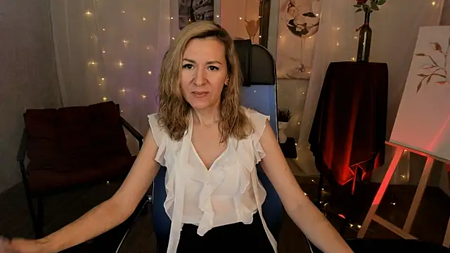 Snapshot of DonnaSmitth chatting on January 15, 6:44 pm DonnaSmitth online show from January 15, 6:44 pm