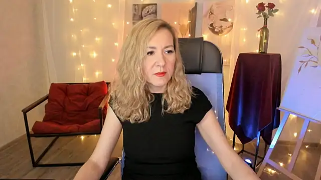 Snapshot of DonnaSmitth chatting on February 2, 7:12 pm DonnaSmitth online show from February 2, 7:12 pm