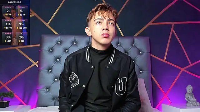 Lian Miller1  online show from November 13, 12:26 pm