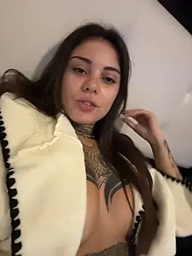 Snapshot of lurosscy chatting on February 7, 12:53 pm lurosscy online show from February 7, 12:53 pm