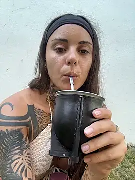 Snapshot of lurosscy chatting on February 28, 10:55 pm lurosscy online show from February 28, 10:55 pm