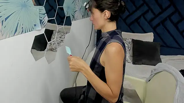 Snapshot of Valery_More__ chatting on October 3, 12:46 pm Valery More online show from October 3, 12:46 pm