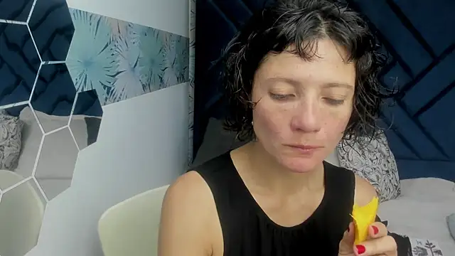 Snapshot of Valery_More__ chatting on October 4, 12:03 pm Valery More online show from October 4, 12:03 pm