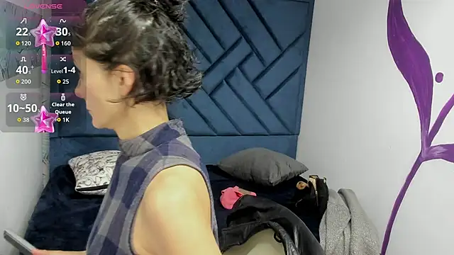 Snapshot of Valery_More__ chatting on October 11, 12:15 pm Valery More online show from October 11, 12:15 pm