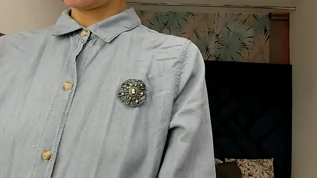 Snapshot of Valery_More__ chatting on October 21, 12:06 pm Valery More online show from October 21, 12:06 pm