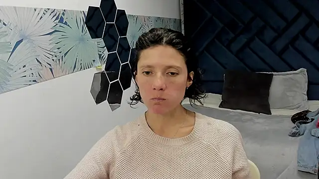 Snapshot of Valery_More__ chatting on November 19, 12:27 pm Valery More online show from November 19, 12:27 pm