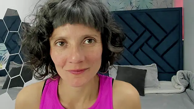 Snapshot of Valery_More__ chatting on November 28, 8:33 pm Valery More online show from November 28, 8:33 pm