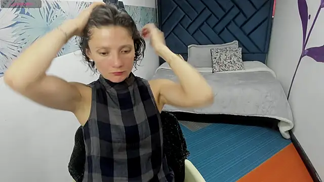 Snapshot of Valery_More__ chatting on December 4, 12:25 pm Valery More online show from December 4, 12:25 pm