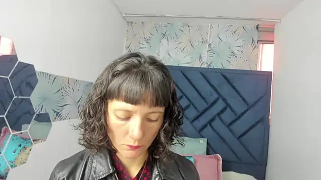 Valery More   online show from March 9, 1:04 pm