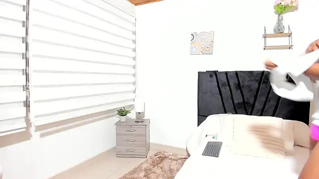 Taylormaccurdy  online show from October 3, 3:31 pm