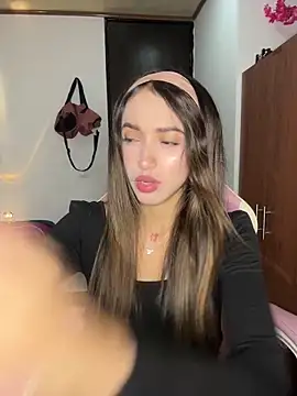 Snapshot of lunaa_kiss19 chatting on October 8, 1:47 am lunaa kiss19 online show from October 8, 1:47 am