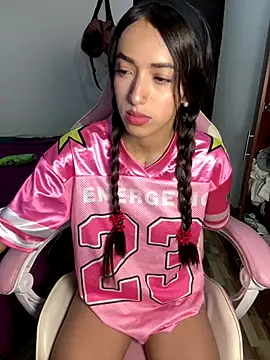 Snapshot of lunaa_kiss19 chatting on October 9, 3:04 am lunaa kiss19 online show from October 9, 3:04 am