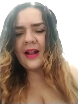 Snapshot of coral_marley chatting on October 20, 3:29 am coral marley online show from October 20, 3:29 am