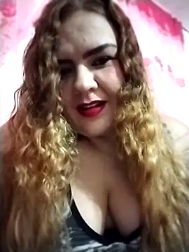 Snapshot of coral_marley chatting on October 31, 4:35 am coral marley online show from October 31, 4:35 am