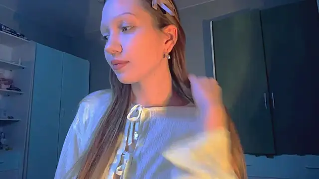 EmiIyKitty online show from October 5, 7:34 pm