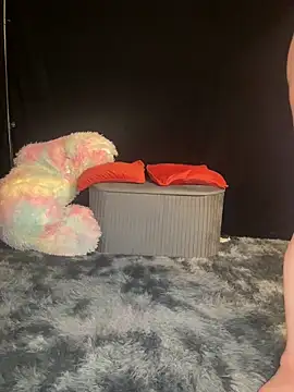 SaraNoir80 online show from February 3, 12:53 am