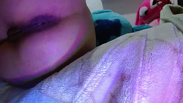 luna hawks online show from February 17, 9:10 pm