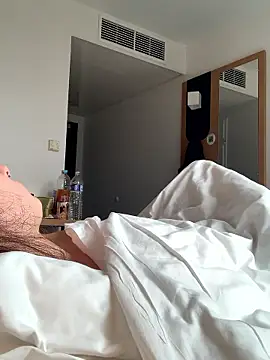 GoldenPussy1329 online show from January 9, 1:14 pm