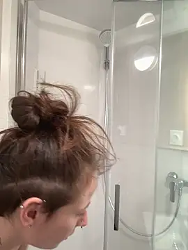 GoldenPussy1329 online show from March 18, 10:29 am