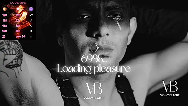 VynnyBlacke  online show from October 27, 8:46 pm