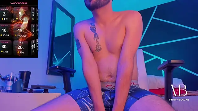 VynnyBlacke  online show from December 21, 9:27 am