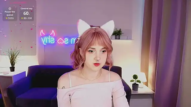 luna son online show from October 21, 1:56 pm