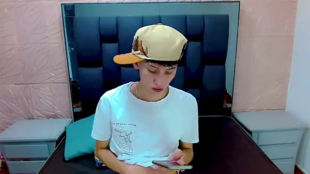 Snapshot of thaigo_twink38 chatting on November 8, 4:12 am thaigo twink38 online show from November 8, 4:12 am