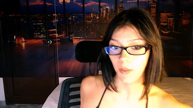 ChloePetite 0 online show from October 17, 7:27 pm