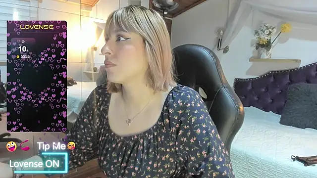 sophialyh 1 online show from February 21, 12:50 pm