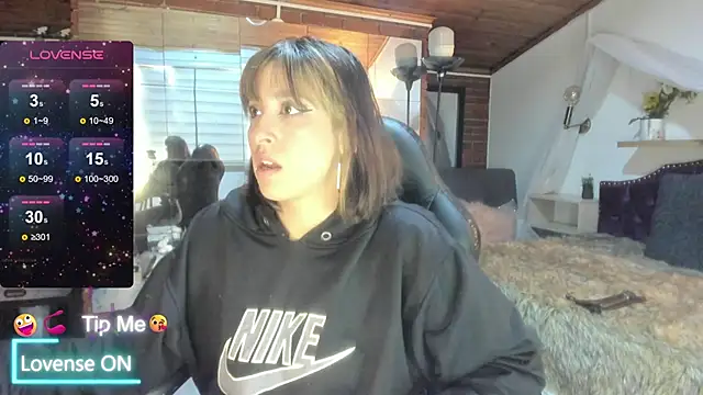 sophialyh 1 online show from April 13, 1:05 pm