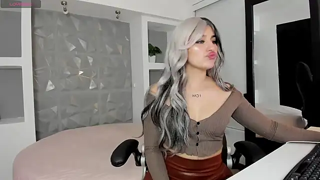 Snapshot of Maya_Rivers chatting on October 2, 5:03 am Maya Rivers online show from October 2, 5:03 am