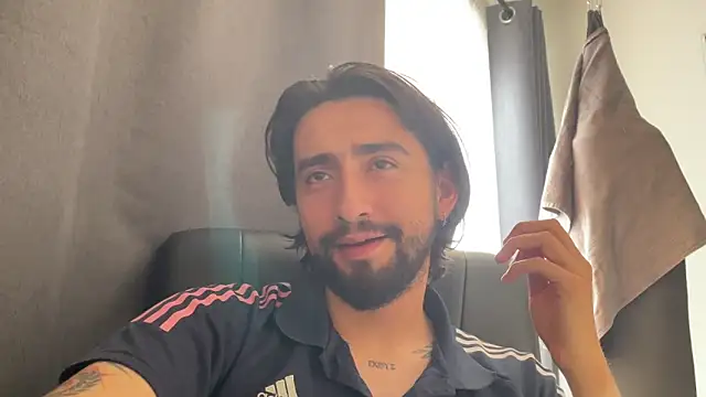 Snapshot of maximusdominus26 chatting on October 20, 5:57 pm maximusdominus26 online show from October 20, 5:57 pm