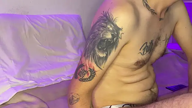 Snapshot of maximusdominus26 chatting on October 30, 6:41 pm maximusdominus26 online show from October 30, 6:41 pm