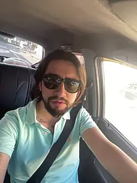 Snapshot of maximusdominus26 chatting on November 9, 12:25 pm maximusdominus26 online show from November 9, 12:25 pm