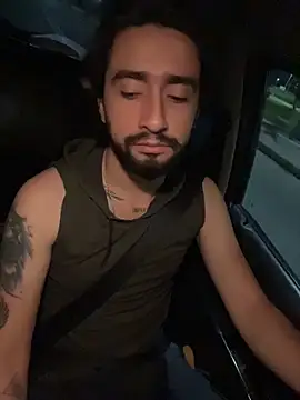 Snapshot of maximusdominus26 chatting on November 11, 6:46 am maximusdominus26 online show from November 11, 6:46 am