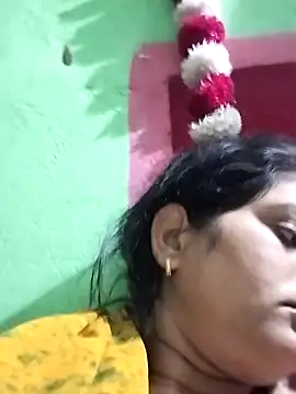 Snapshot of Na_shreya chatting on November 28, 11:51 pm Na shreya online show from November 28, 11:51 pm