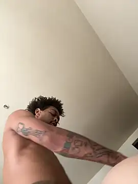 thefreakscomeoutatnight online show from October 22, 9:36 pm