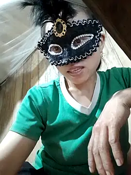 Snapshot of Tuyet_xx chatting on October 5, 2:04 pm Tuyet xx online show from October 5, 2:04 pm