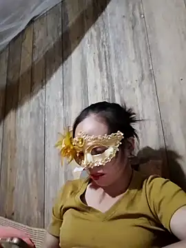 Snapshot of Tuyet_xx chatting on October 22, 2:39 pm Tuyet xx online show from October 22, 2:39 pm